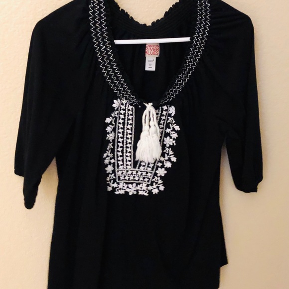 Nice top - Picture 3 of 6